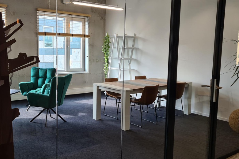 KantoorruimteaanBahialaan 100<br/> inRotterdam