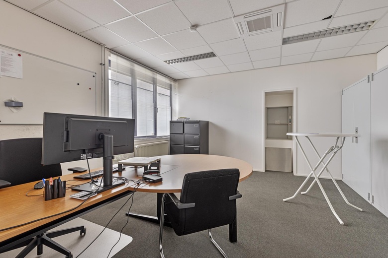 BedrijfsruimteaanSchotsbossenstraat 8<br/> inRoosendaal