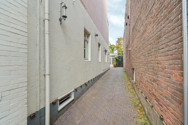 KantoorruimteaanVan der Helllaan 20<br/> inArnhem KantoorruimteaanVan der Helllaan 20<br/> inArnhem