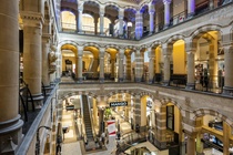 Bekijk foto 5 van Spuistraat 139