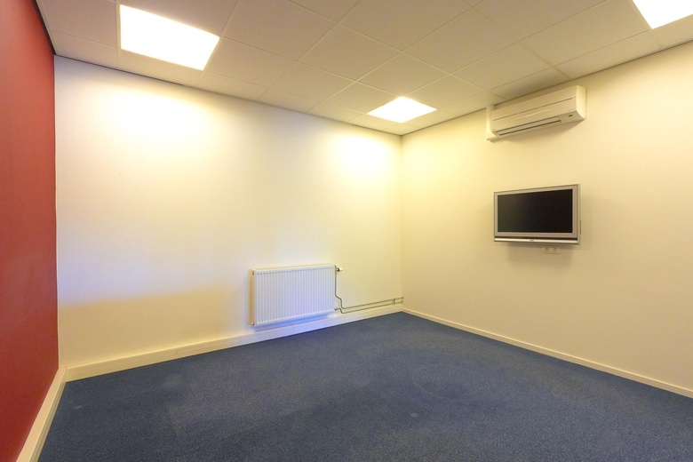 BedrijfsruimteaanSaksenweg 42 F<br/> inOss BedrijfsruimteaanSaksenweg 42 F<br/> inOss