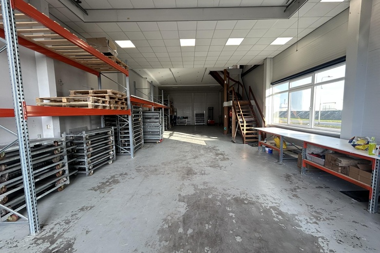 BedrijfsruimteaanOud Camp 19 c<br/> inMaasland