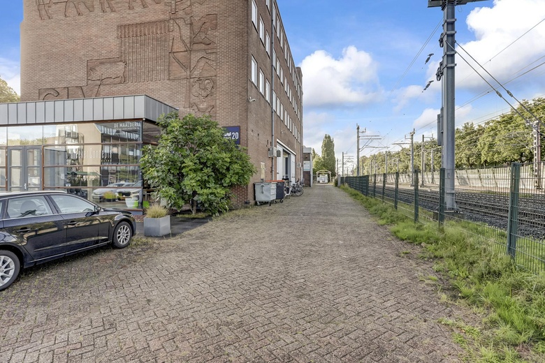 BedrijfsruimteaanStanderdmolen 20<br/> inHouten