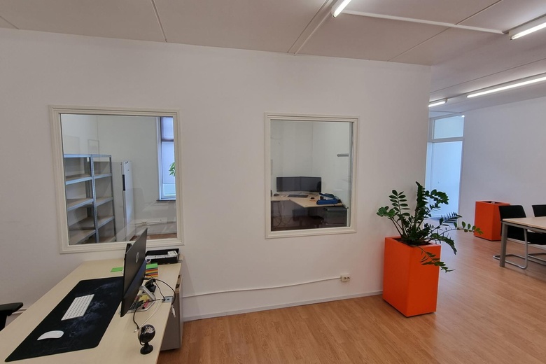 KantoorruimteaanRoombekerveld 43<br/> inEnschede KantoorruimteaanRoombekerveld 43<br/> inEnschede