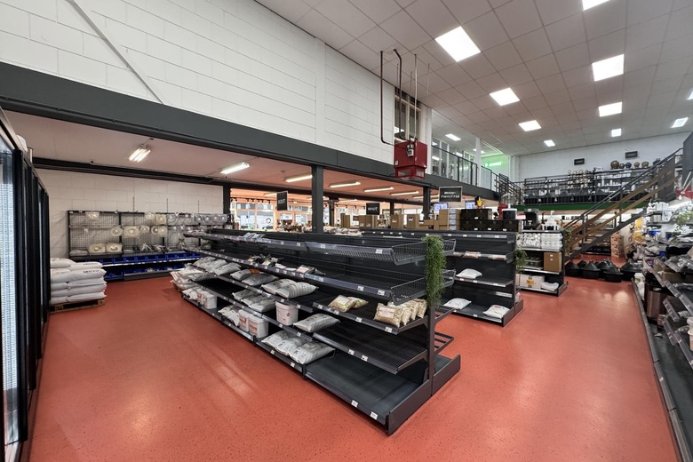 WinkelruimteaanMarkerkant 11 11<br/> inAlmere WinkelruimteaanMarkerkant 11 11<br/> inAlmere