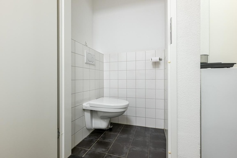 WinkelruimteaanOranjeplein 12<br/> inStellendam WinkelruimteaanOranjeplein 12<br/> inStellendam