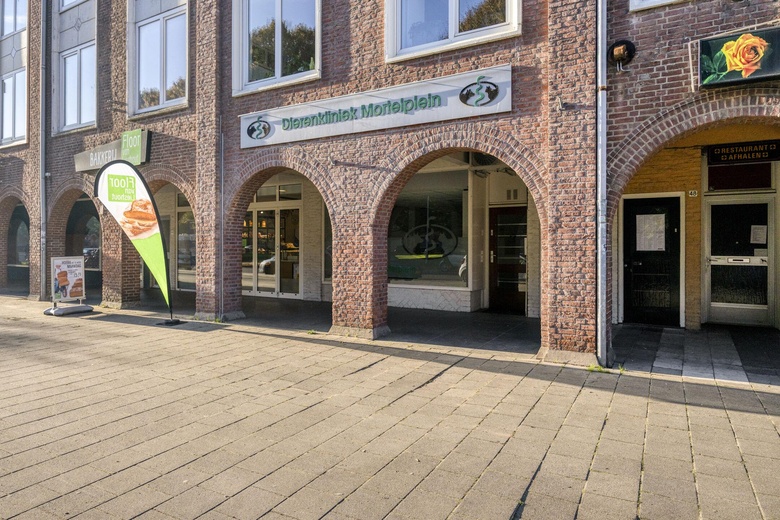 Bekijk foto Kantoorruimte aan de Burgemeester van de Mortelplein 47 in Tilburg