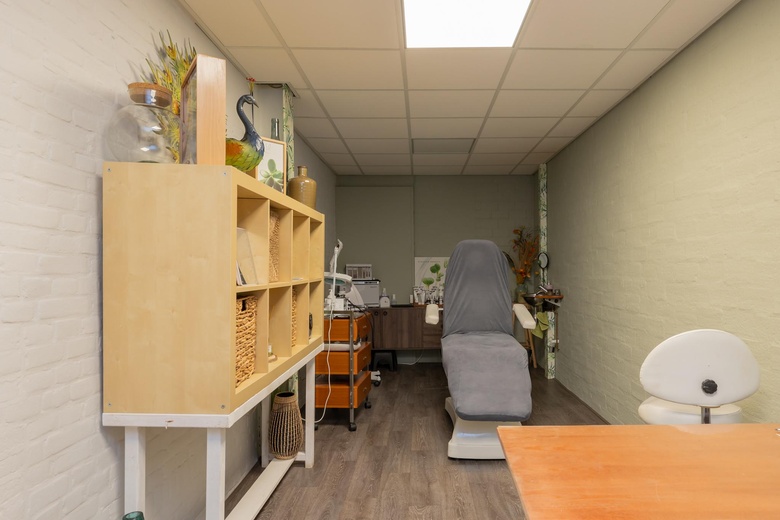 WinkelruimteaanHoofdstraat 206<br/> inSassenheim