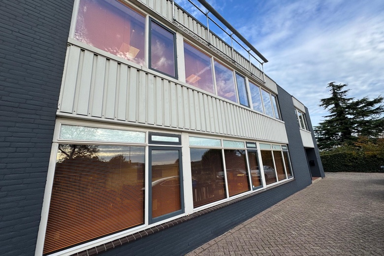 BedrijfsruimteaanElftweg 54<br/> inRaamsdonksveer