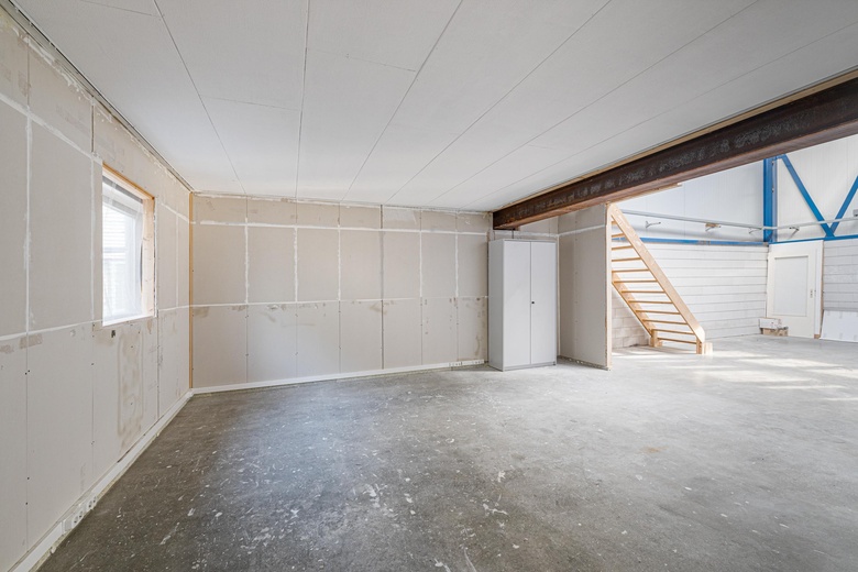 BedrijfsruimteaanDotterbloemstraat 13<br/> inRotterdam