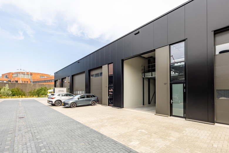 BedrijfsruimteaanHoltmede 13 c<br/> inZutphen BedrijfsruimteaanHoltmede 13 c<br/> inZutphen