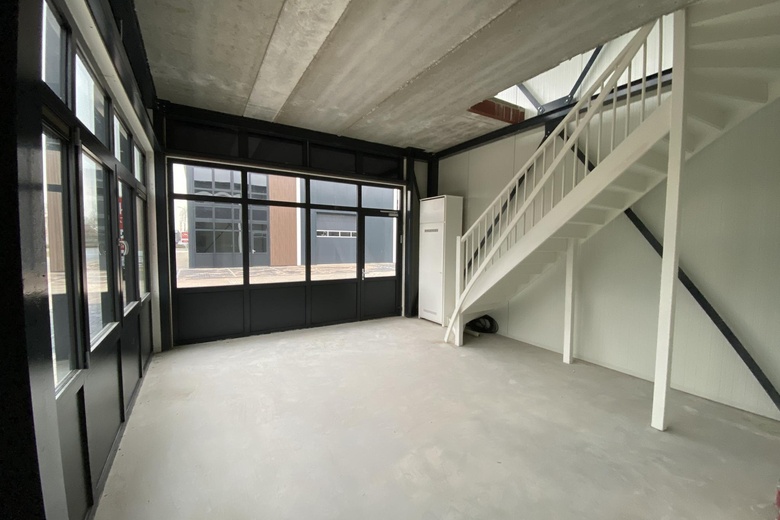 BedrijfsruimteaanSippenbroek 17<br/> inZutphen BedrijfsruimteaanSippenbroek 17<br/> inZutphen