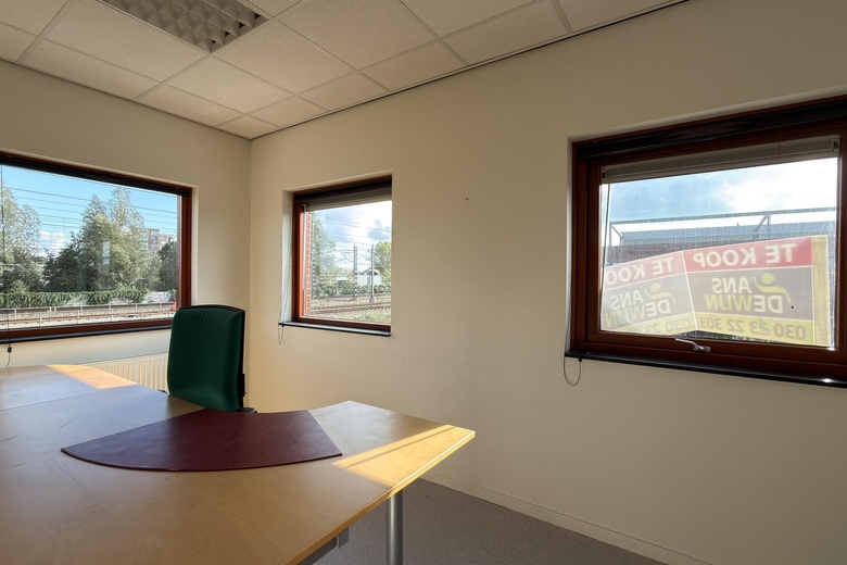 BedrijfsruimteaanDe Corridor 12 a<br/> inBreukelen