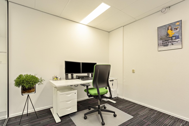 KantoorruimteaanWethouder den Oudenstraat 4<br/> inHelmond KantoorruimteaanWethouder den Oudenstraat 4<br/> inHelmond