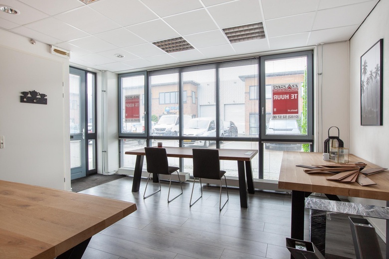BedrijfsruimteaanZuidbaan 514<br/> inMoordrecht BedrijfsruimteaanZuidbaan 514<br/> inMoordrecht