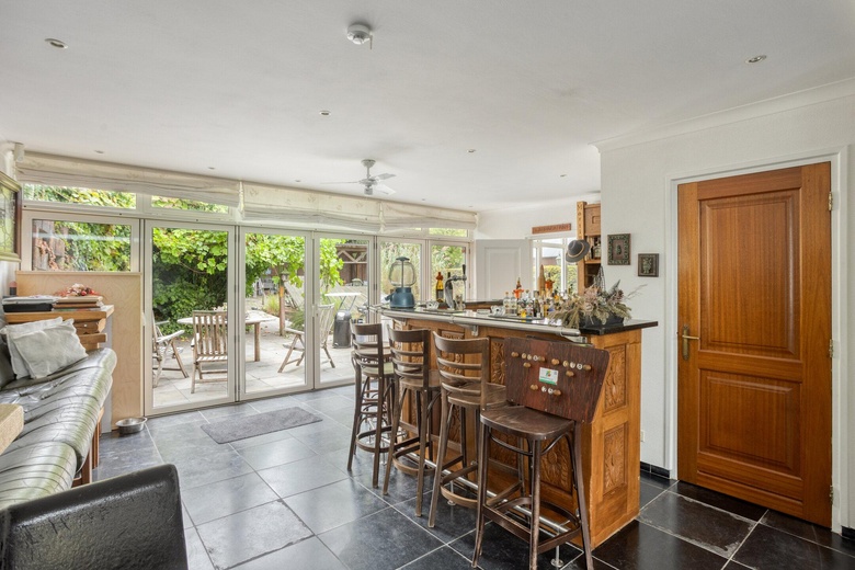 BedrijfsruimteaanMonseigneur Berkvensstraat 75<br/> inLiessel