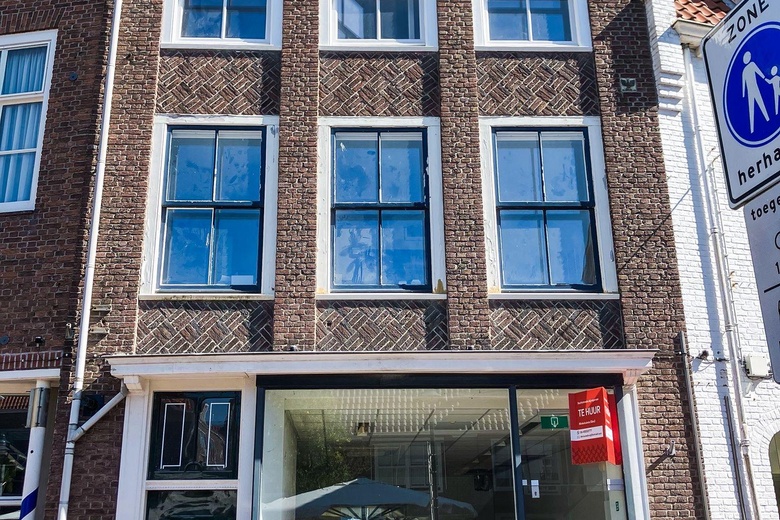 WinkelruimteaanNieuwe Burg 34<br/> inMiddelburg WinkelruimteaanNieuwe Burg 34<br/> inMiddelburg