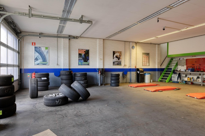 BedrijfsruimteaanCeintuurbaan 53 b<br/> inHuizen BedrijfsruimteaanCeintuurbaan 53 b<br/> inHuizen