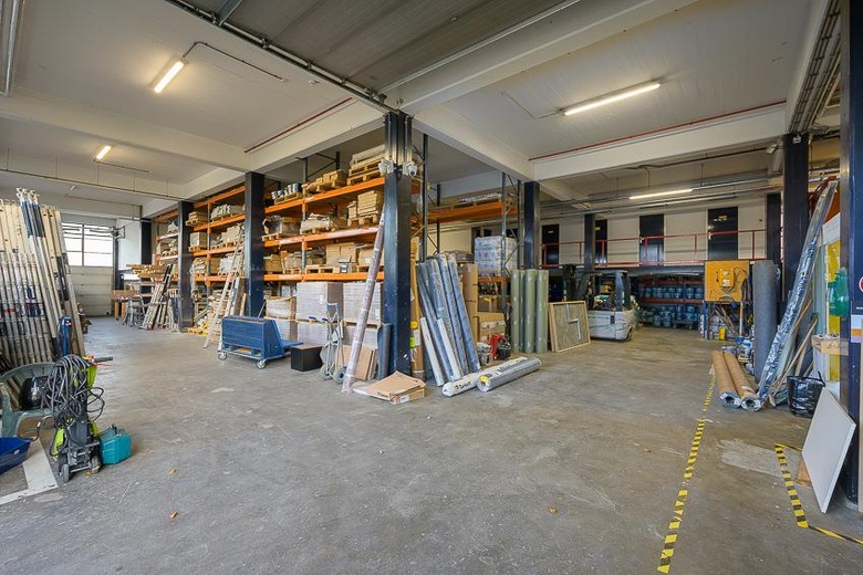 BedrijfsruimteaanLinschotenstraat 47<br/> inRotterdam BedrijfsruimteaanLinschotenstraat 47<br/> inRotterdam