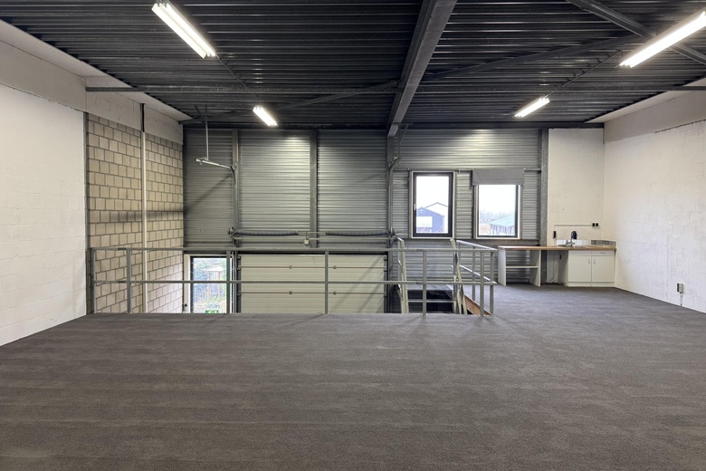 BedrijfsruimteaanSpoorlaan 39 D<br/> inVinkeveen