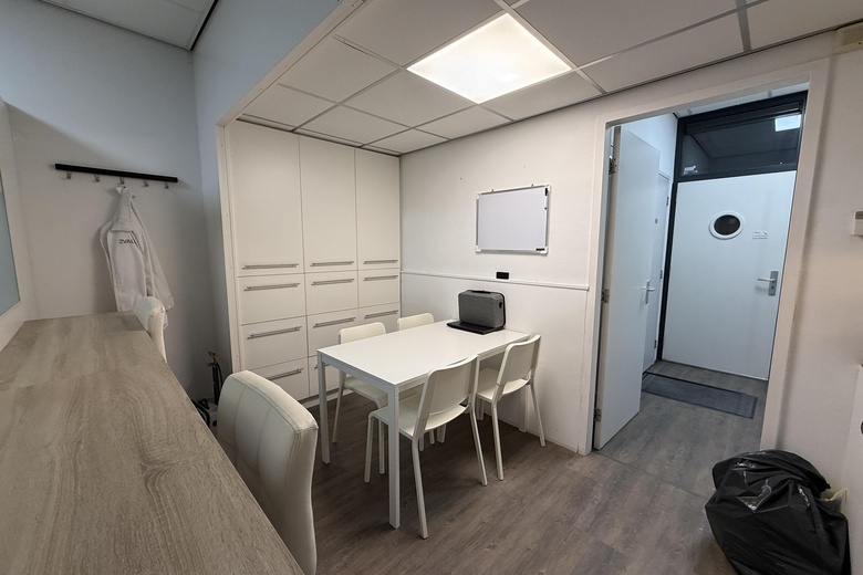 KantoorruimteaanBurgemeester Jansenlaan 14<br/> inZwijndrecht