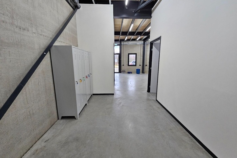 BedrijfsruimteaanSchepelstraat 47<br/> inRoermond BedrijfsruimteaanSchepelstraat 47<br/> inRoermond