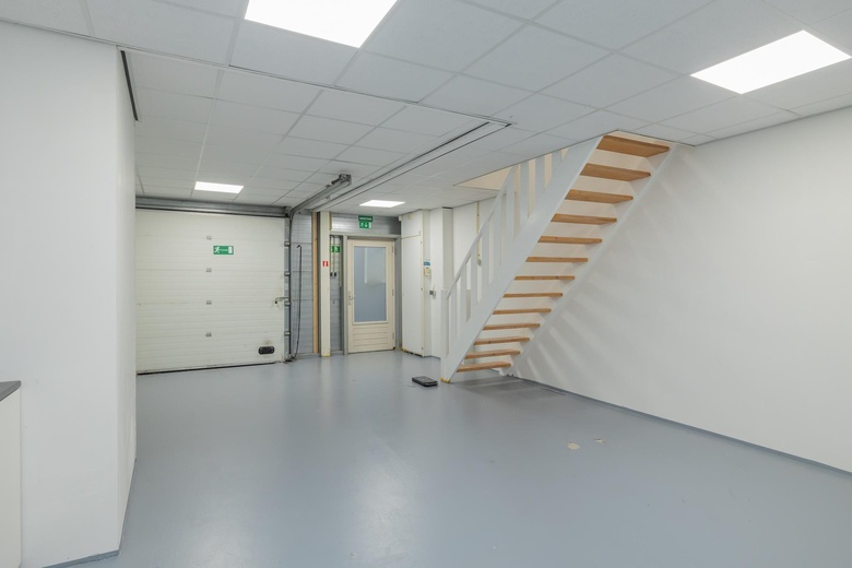 BedrijfsruimteaanMeer en Duin 24 B<br/> inLisse BedrijfsruimteaanMeer en Duin 24 B<br/> inLisse