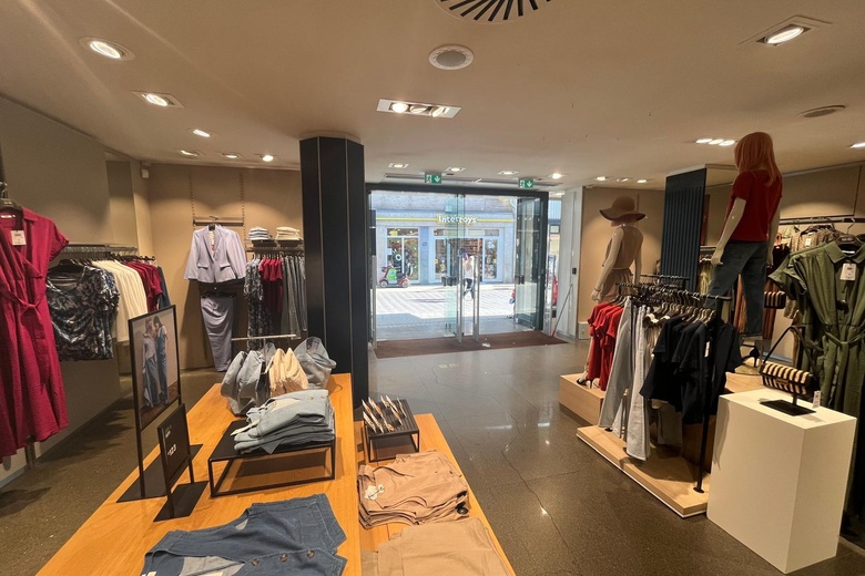 WinkelruimteaanVleesstraat 38<br/> inVenlo WinkelruimteaanVleesstraat 38<br/> inVenlo