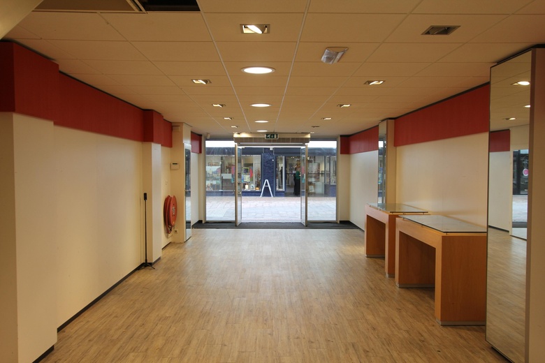 WinkelruimteaanGeneraal Cronjéstraat 104<br/> inHaarlem WinkelruimteaanGeneraal Cronjéstraat 104<br/> inHaarlem