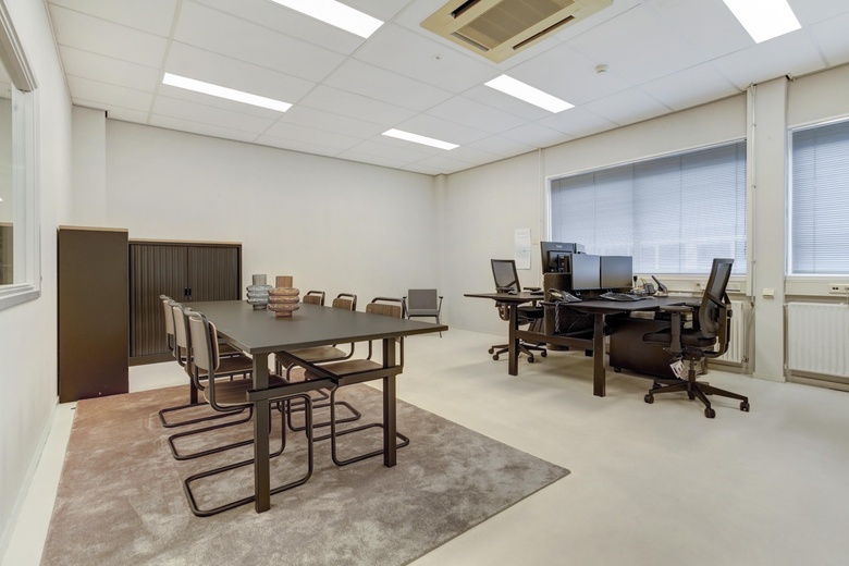 Bedrijfsruimteaan3e industrieweg 5<br/> inAsperen