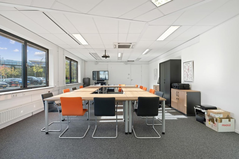 KantoorruimteaanStationsweg 41<br/> inZwijndrecht