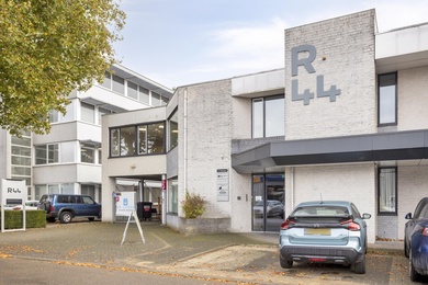 Bekijk foto 2 van Rossinistraat 44