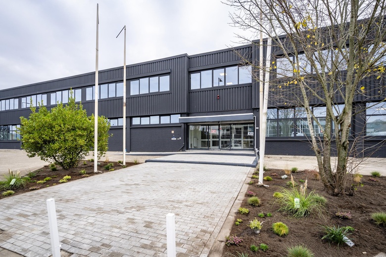 BedrijfsruimteaanNijverheidsweg 61<br/> inHendrik-Ido-Ambacht