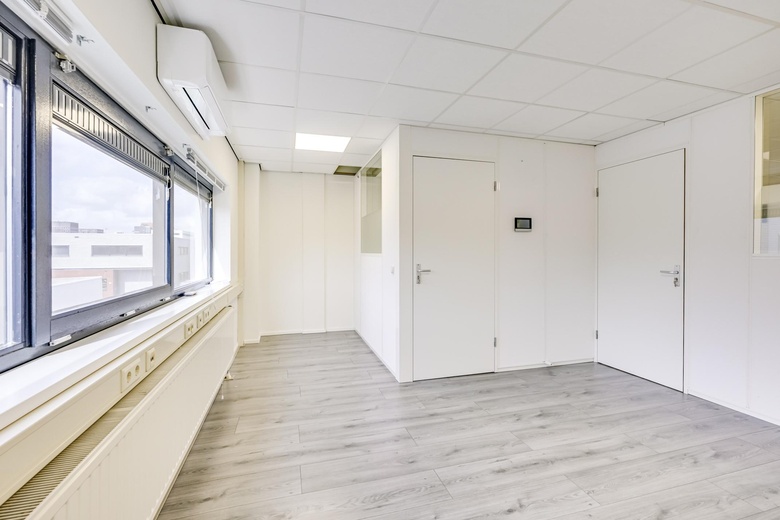 BedrijfsruimteaanDe Liesbosch 8 E<br/> inNieuwegein