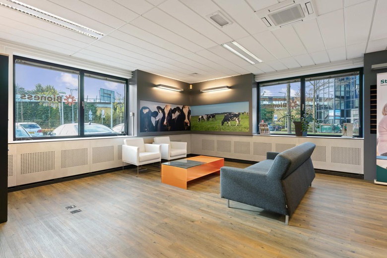 KantoorruimteaanStationsweg 41<br/> inZwijndrecht