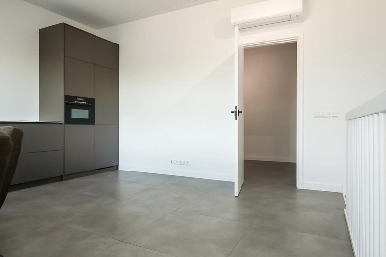 BedrijfsruimteaanAmbachtsweg 11 c<br/> inOosthuizen