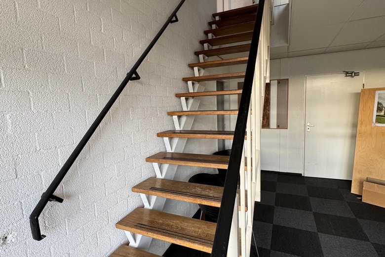 BedrijfsruimteaanElftweg 54<br/> inRaamsdonksveer