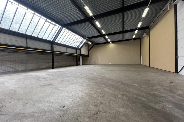 BedrijfsruimteaanStephensonweg 8<br/> inGorinchem BedrijfsruimteaanStephensonweg 8<br/> inGorinchem