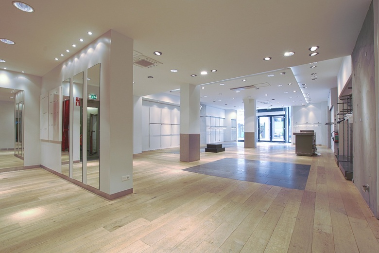 WinkelruimteaanSteenweg 25<br/> inRoermond