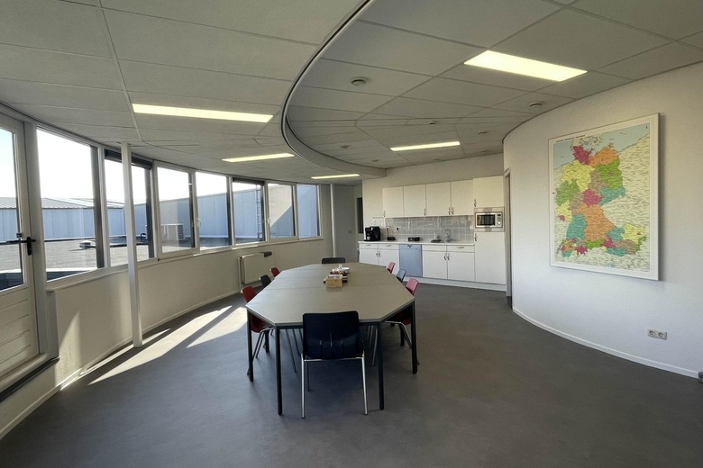 BedrijfsruimteaanRandweg 1 b<br/> inSomeren BedrijfsruimteaanRandweg 1 b<br/> inSomeren