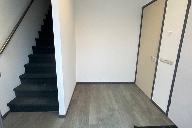 BedrijfsruimteaanValeton 4 h 1<br/> inZaltbommel BedrijfsruimteaanValeton 4 h 1<br/> inZaltbommel