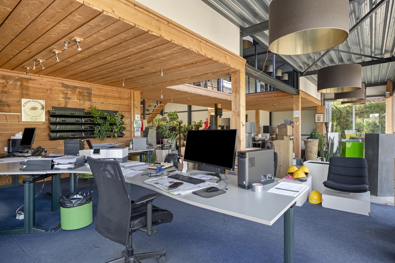 BedrijfsruimteaanBreinder 1 A<br/> inSchinnen