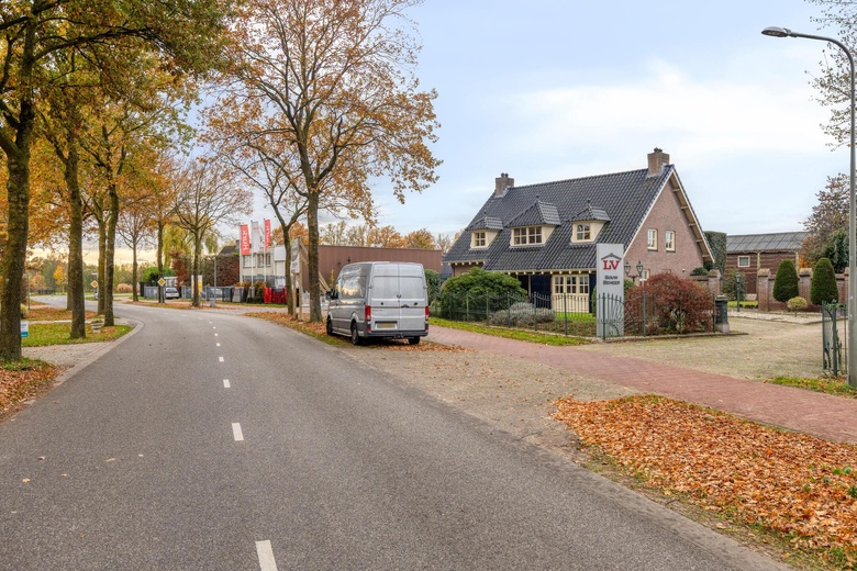 BedrijfsruimteaanHeesterseweg 27<br/> inGeffen