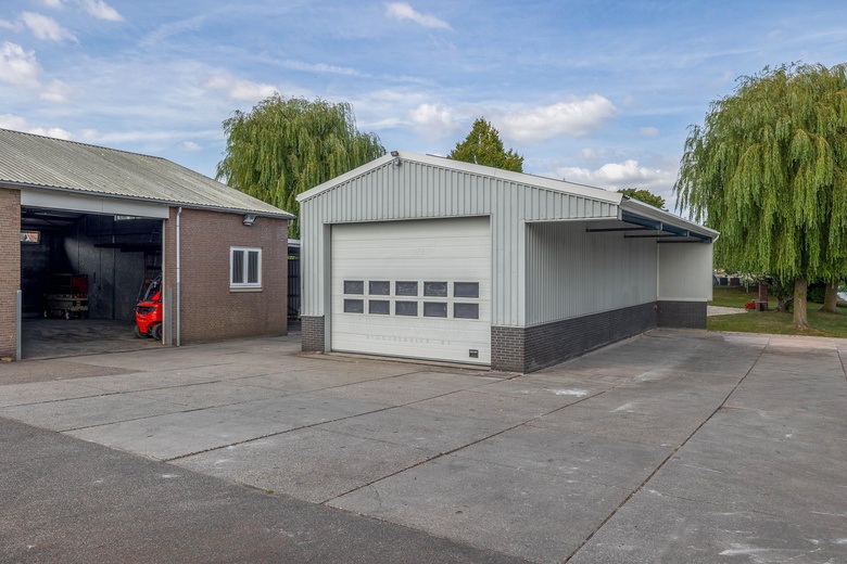 BedrijfsruimteaanMolendijk 38<br/> inKrimpen aan de Lek