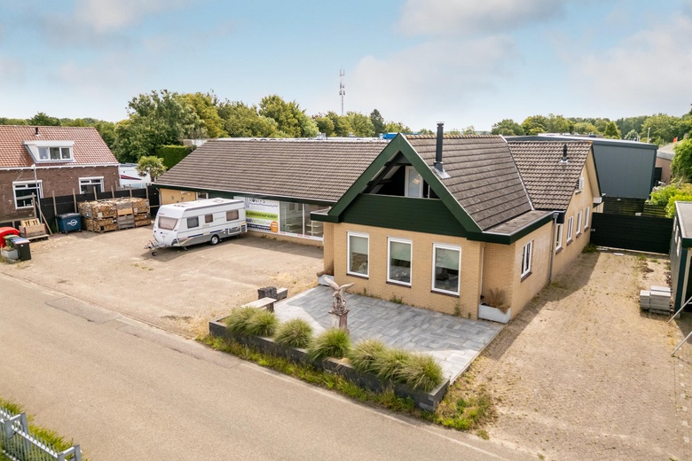 BedrijfsruimteaanMolendijk 11<br/> inRockanje