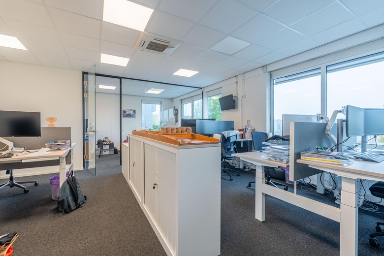 BedrijfsruimteaanWilgenkade 11<br/> inHouten