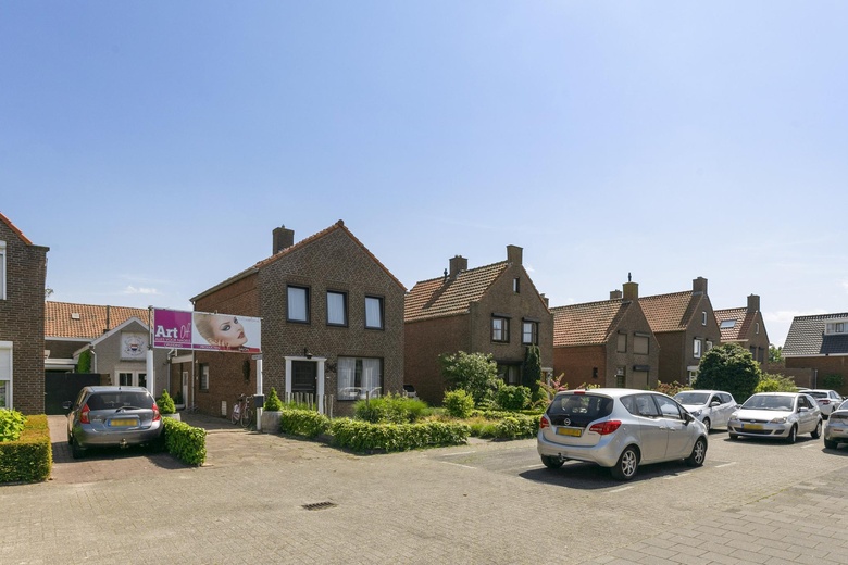 BedrijfsruimteaanHulsdonksestraat 103 a<br/> inRoosendaal BedrijfsruimteaanHulsdonksestraat 103 a<br/> inRoosendaal