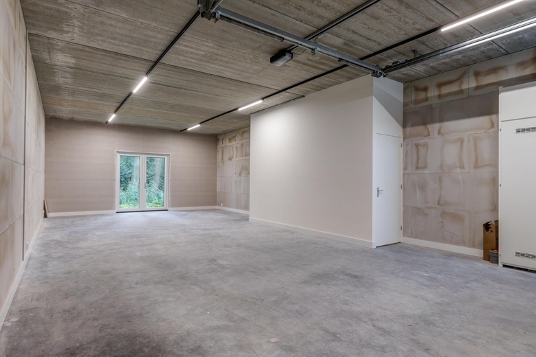 BedrijfsruimteaanTitaniumweg 20<br/> inAlphen aan den Rijn BedrijfsruimteaanTitaniumweg 20<br/> inAlphen aan den Rijn