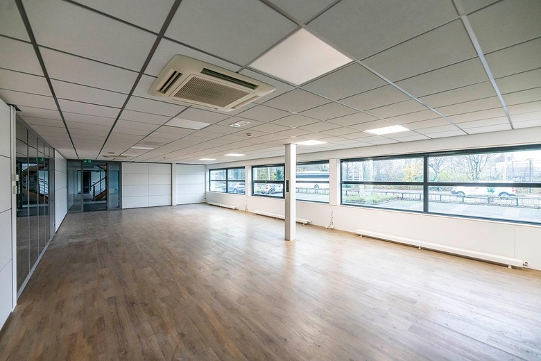 BedrijfsruimteaanIndustriestraat 10<br/> inHardinxveld-Giessendam BedrijfsruimteaanIndustriestraat 10<br/> inHardinxveld-Giessendam