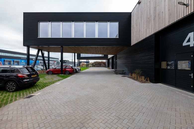 BedrijfsruimteaanBrandenburgbaan 4 - 4<br/> inRotterdam